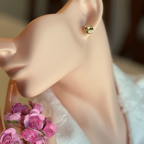 Minimalistic Gold Tone Knot Earrings - Picture 6 of 7